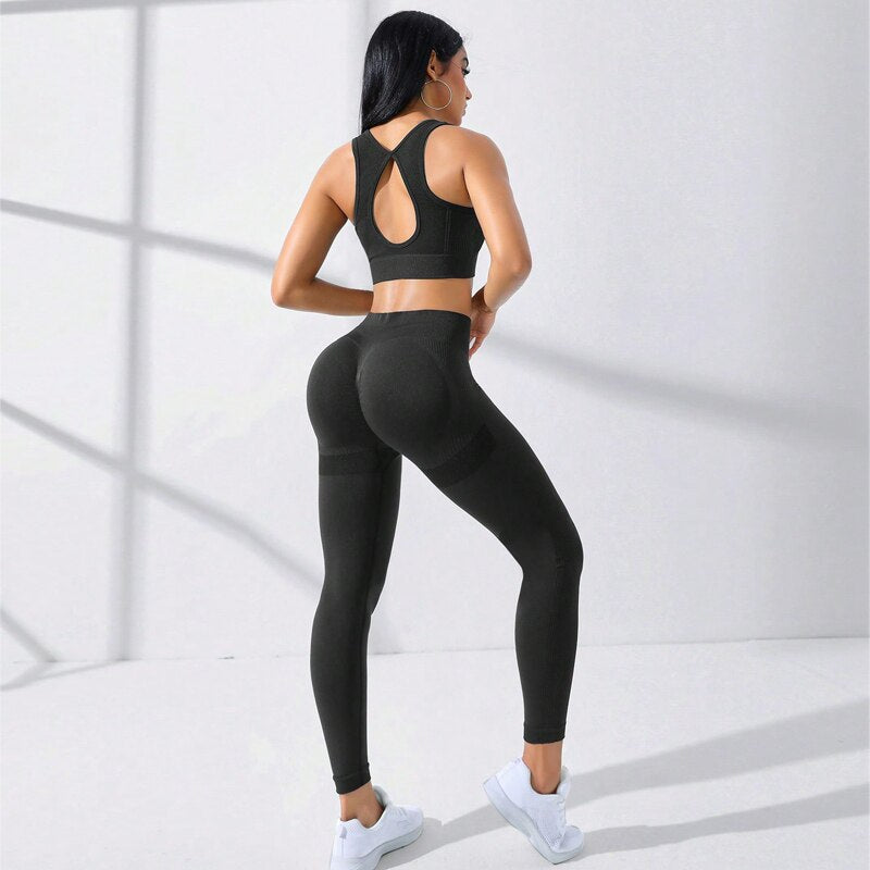 Nahtloses High-Stretch Yoga-Set mit Cami und Bauchkontroll-Leggings - 2-teiliges Trainingsoutfit für das Fitnessstudio